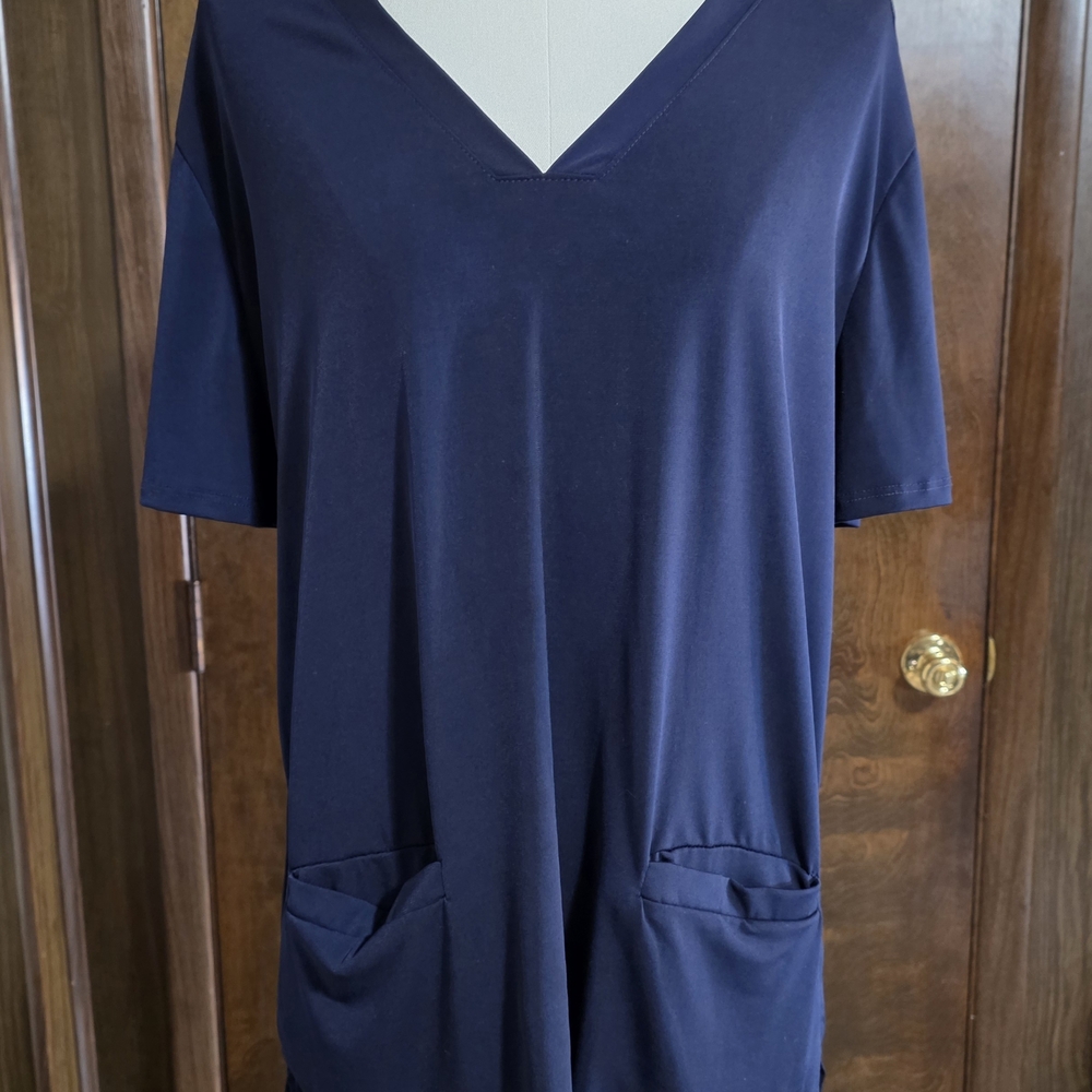 Navy V-Neck Short Sleeve Scrub Top
